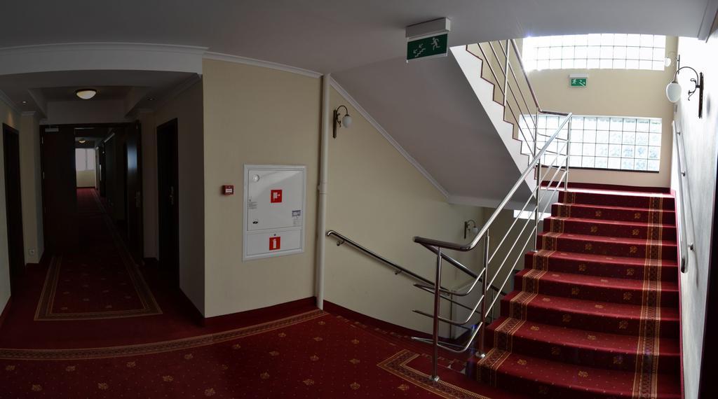 Hotel San Remo Zgierz Exterior photo